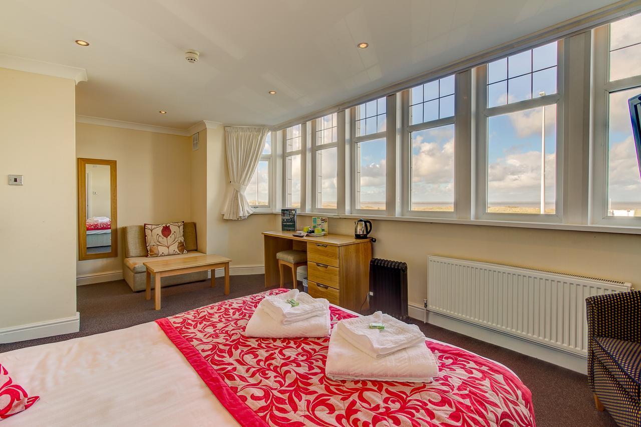 New Boston Guest Accommodation ฟลีตวูด ภายนอก รูปภาพ