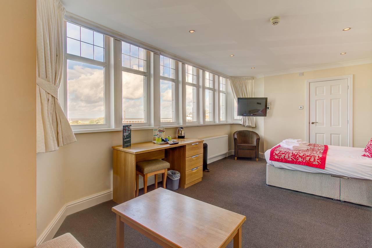 New Boston Guest Accommodation ฟลีตวูด ภายนอก รูปภาพ