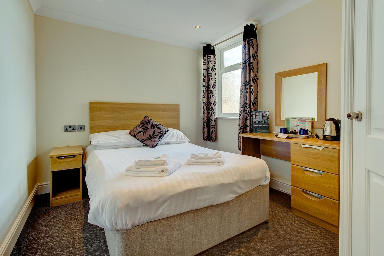 New Boston Guest Accommodation ฟลีตวูด ภายนอก รูปภาพ